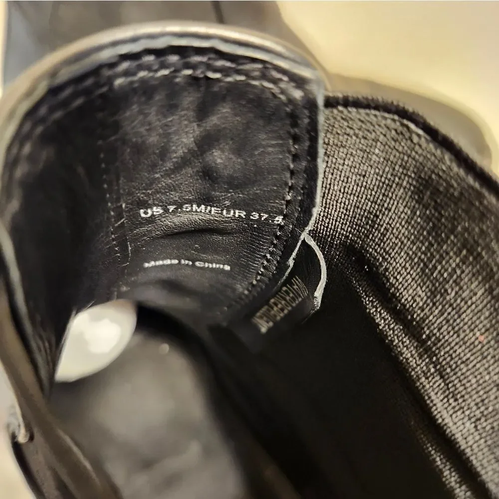 Vince Cecyl Black Leather Water Repellant Pull-on Chelsea Boots Sz. 7.5 Ret $500